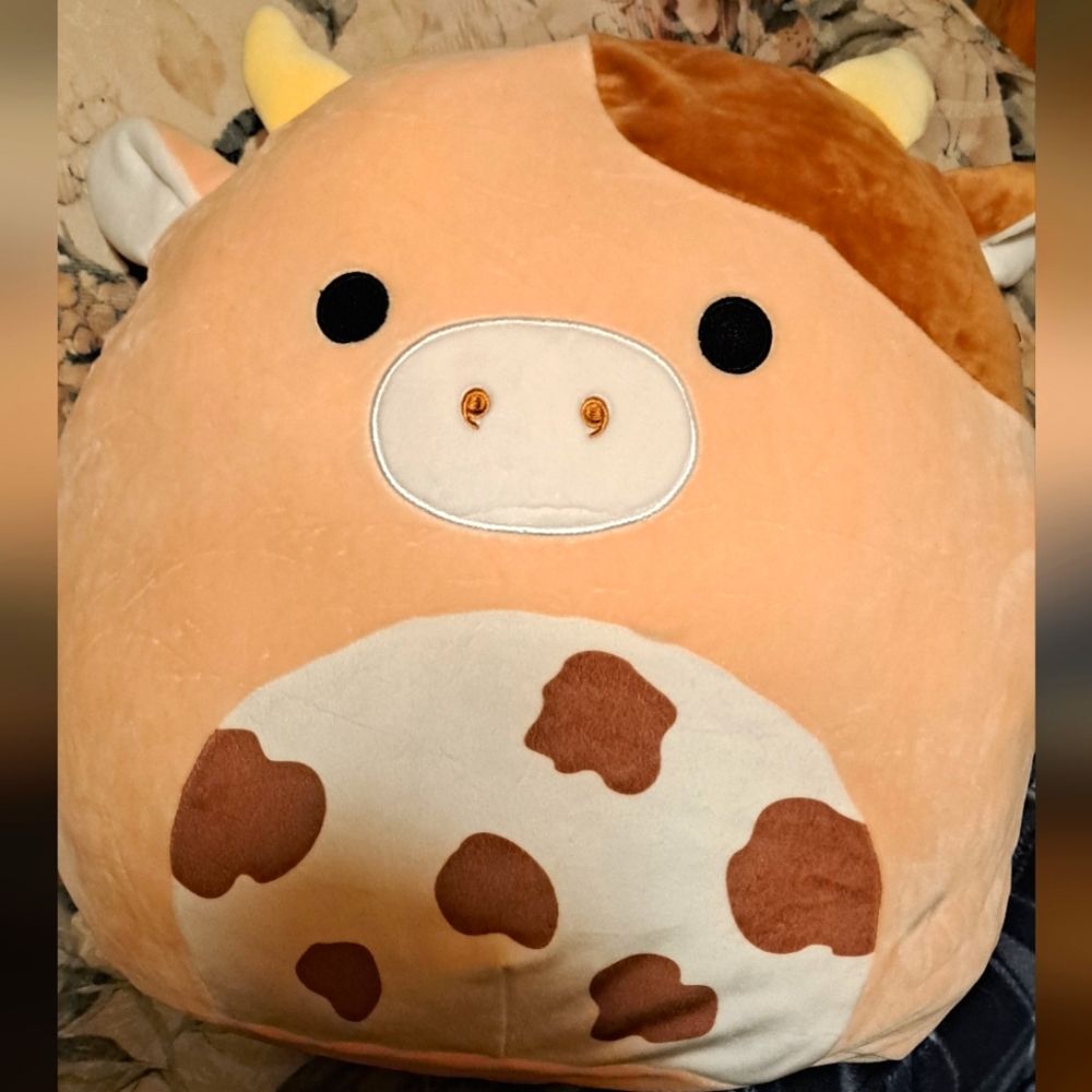 Squishmallow Nightingale the Cow